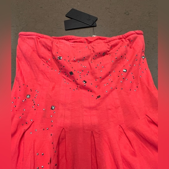 NWT GUESS STRAPLESS STUDDED PEPLUM TUBE TOP Sz: XXS - Picture 3 of 9